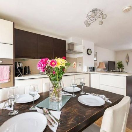 לונדון Super Central Beautiful Three Bedroom מראה חיצוני תמונה